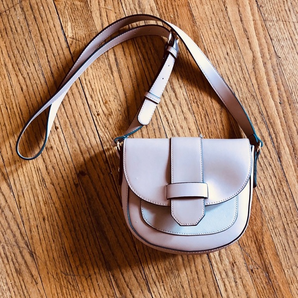 Contrast Piping Crossbody Bag - Picture 1 of 6